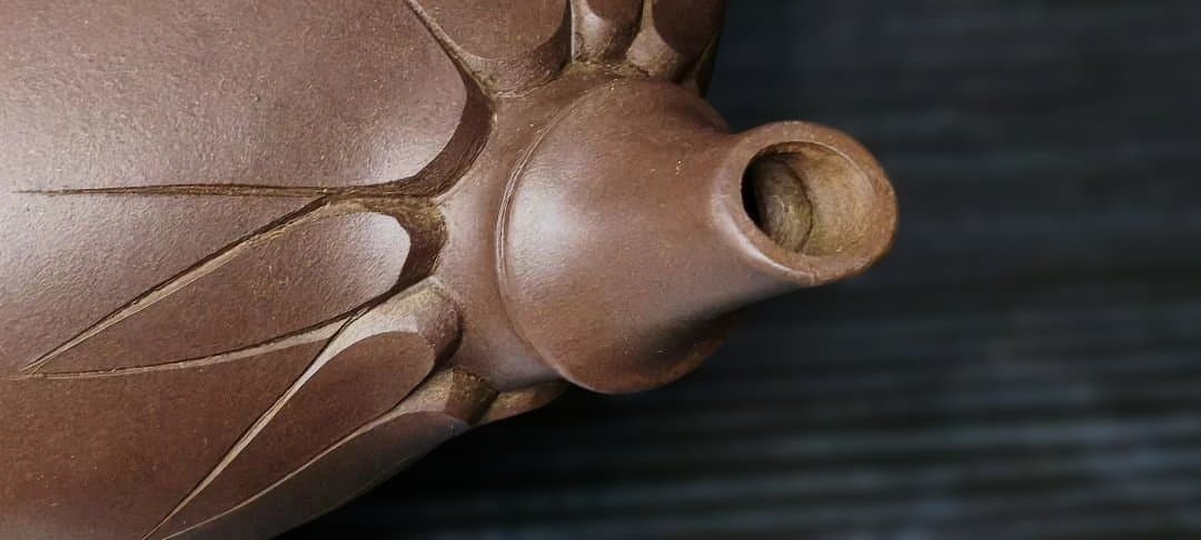 【宜興紫砂壺】国家工芸師儲韋芳製 中国紫泥茶壺　Yixing Teapot