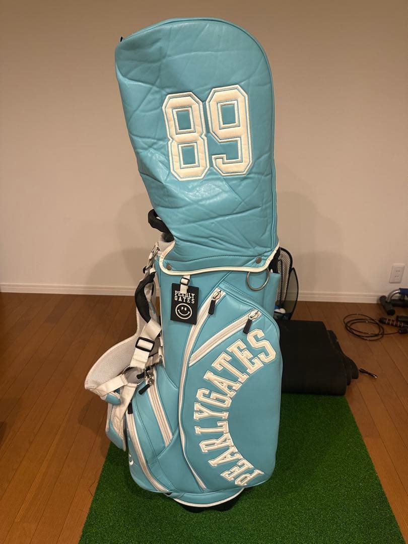 パーリーゲイツ　レディース　キャディーバッグとヘッドカバー2個