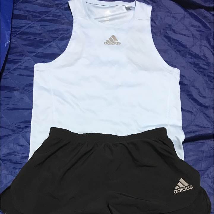 アディダスランニングシャツ 上下