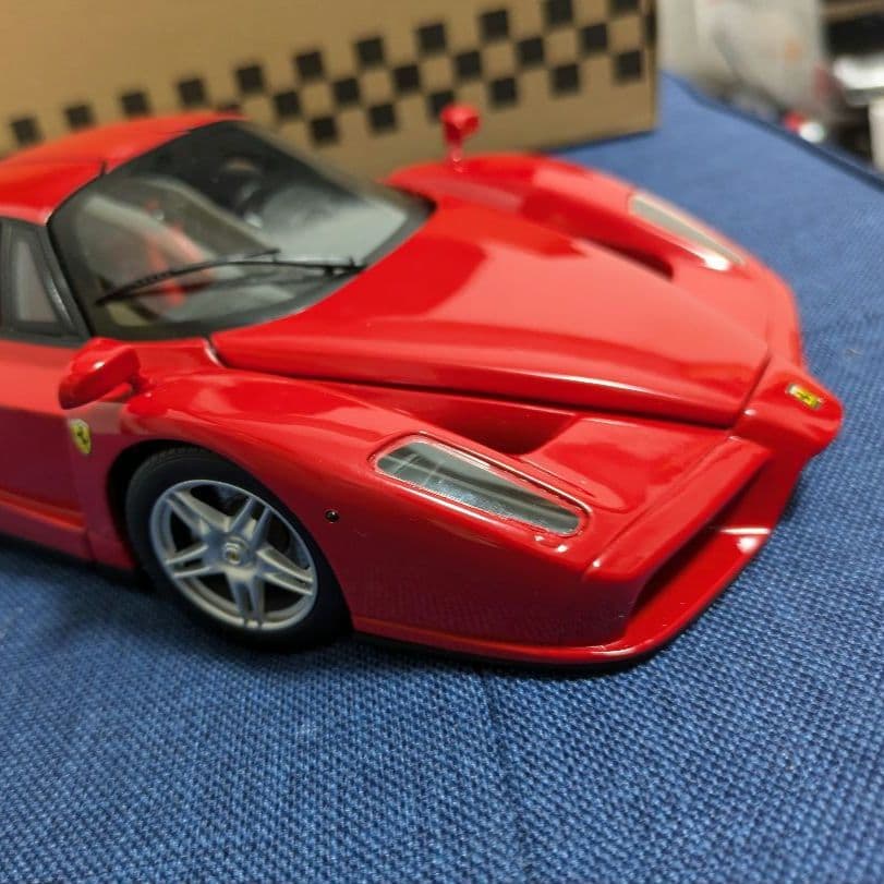 matel Elite　Ferrari Enzo 1/18