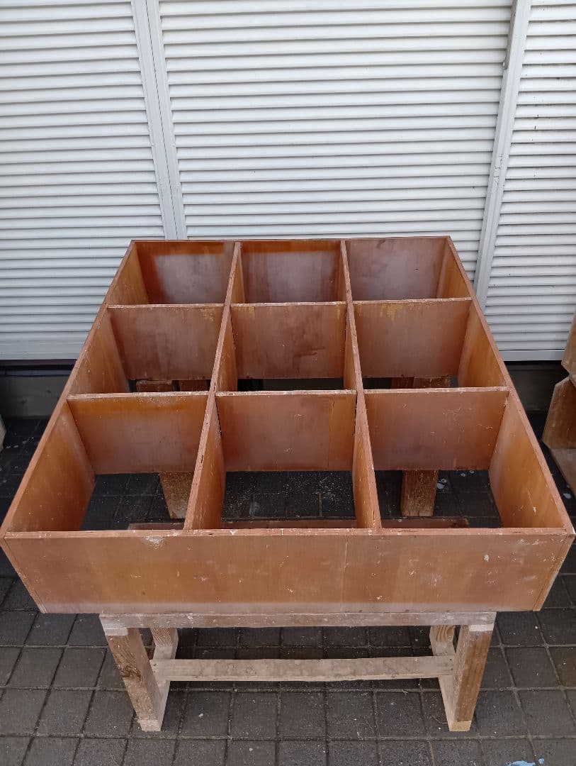 レース とまり木 9仕切りマス目棚　盆栽　苗木棚　工具棚　鳩道具　愛鳩の友レア