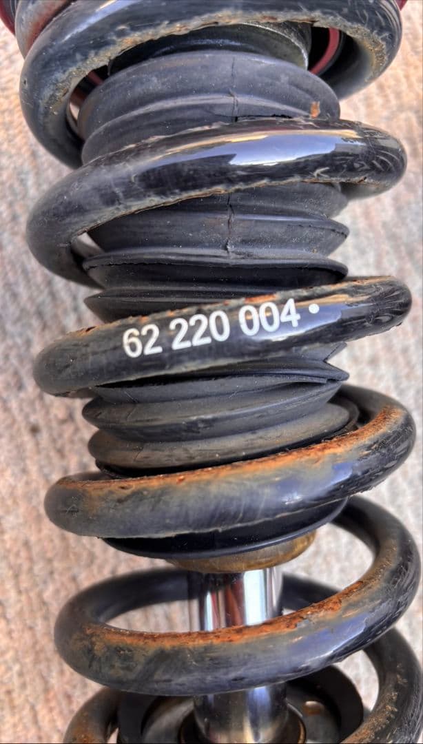 プリウスα ZVW40/41W LARGUS 車高調キット