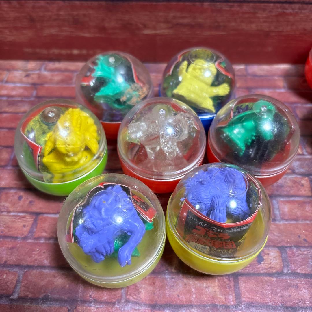 カ*君様 【当時モノ】ガシャポン　ゴジラ　カプセルトイ30個セット