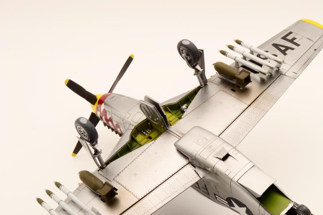 ムスタングです。1/48 P400 P51 2機セット(プラモ 完成品)