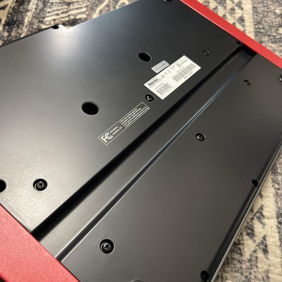 Novation IMPULSE 25 MIDIコントローラー