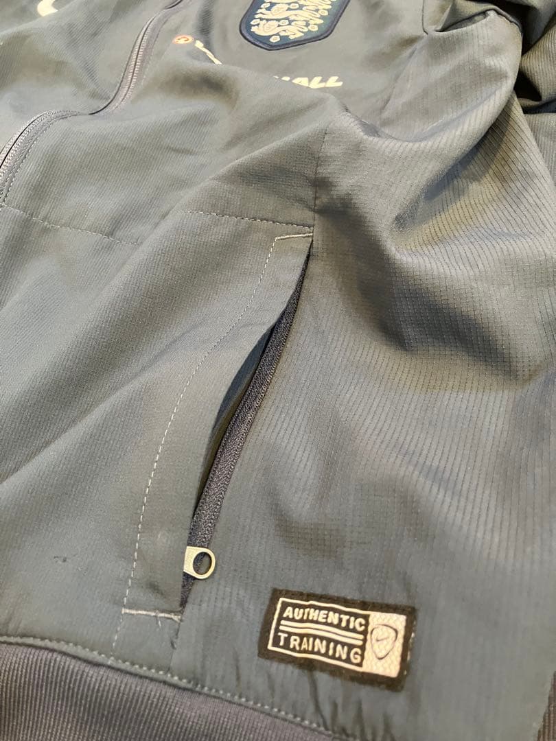 【美品】ナイキ×イングランド代表/トラックジャケット　ドリルトップ ボーイズM