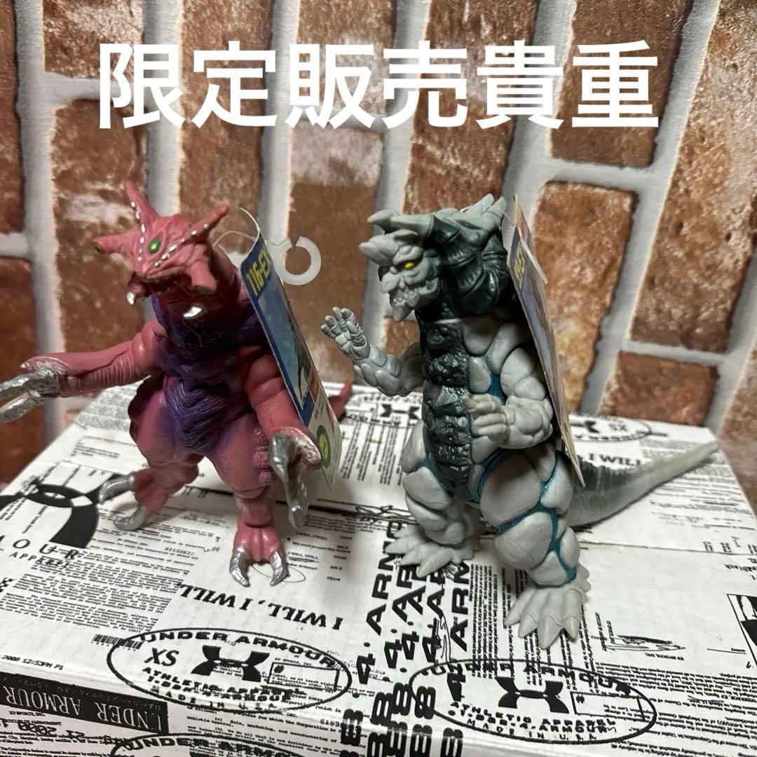 バンダイウルトラ怪獣シリーズEX クローンシルドロン　クローンシルバゴン