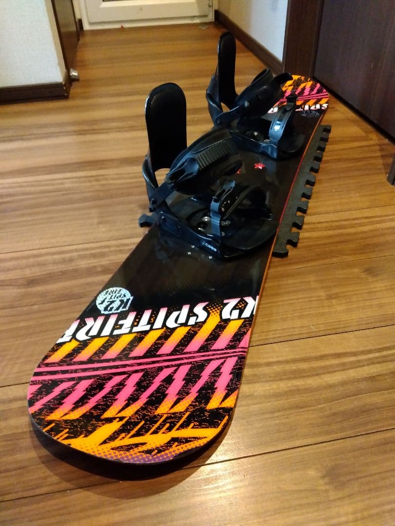 人気機種【送料無料】K2 138 学生・レディース スノーボードセット！！